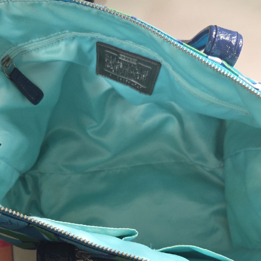 Coach Vibrant Blue and Green Poppy - Picture 9 of 9